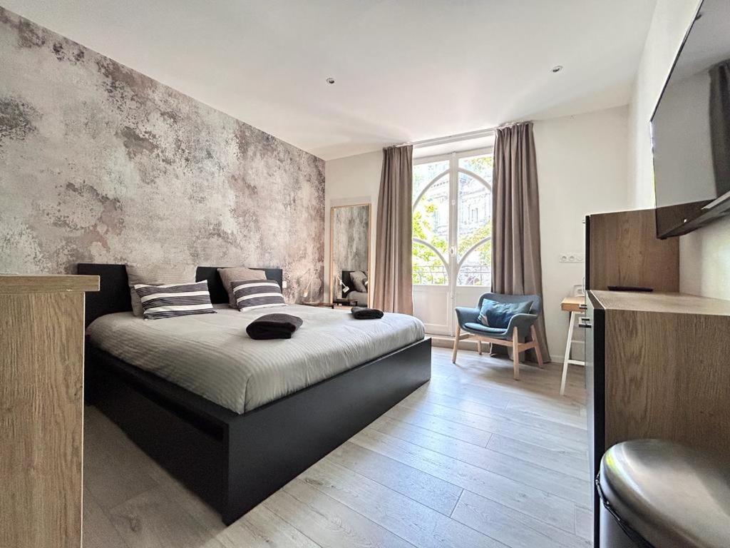 Tour D'Auvergne - Appartements En Plein Centre Ville, Proche De La Cathedrale Et De La Place De Jaude Клермон-Ферран Экстерьер фото