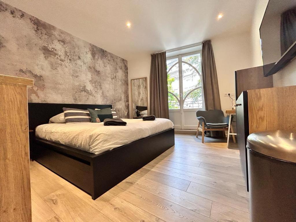 Tour D'Auvergne - Appartements En Plein Centre Ville, Proche De La Cathedrale Et De La Place De Jaude Клермон-Ферран Экстерьер фото
