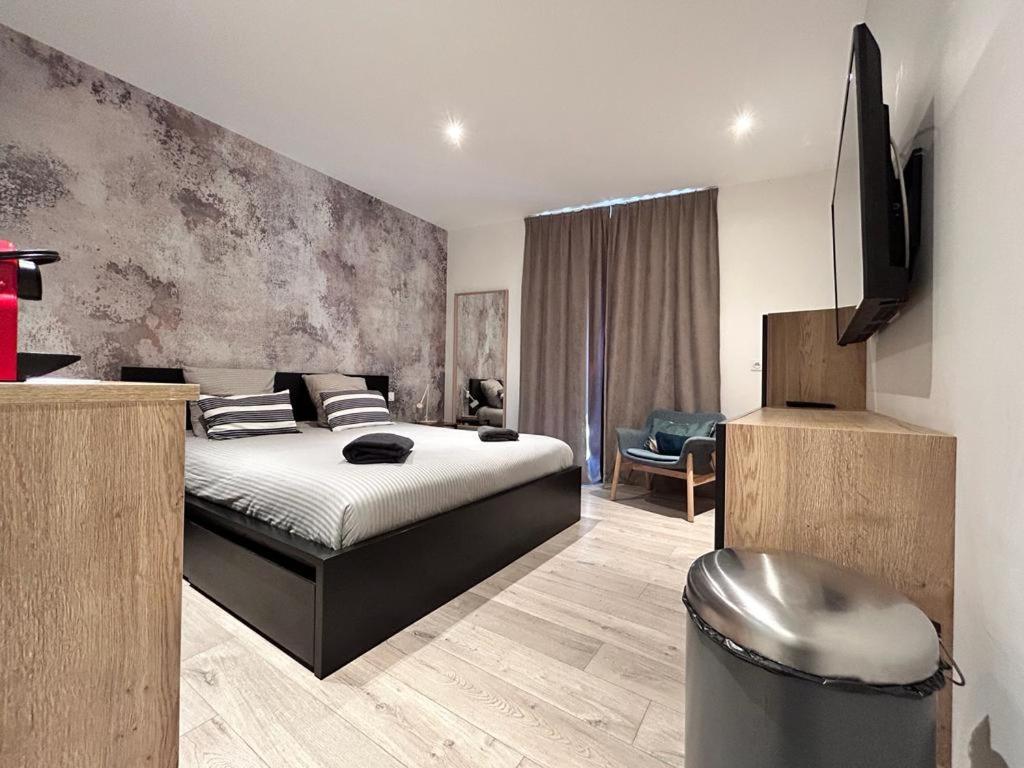 Tour D'Auvergne - Appartements En Plein Centre Ville, Proche De La Cathedrale Et De La Place De Jaude Клермон-Ферран Экстерьер фото